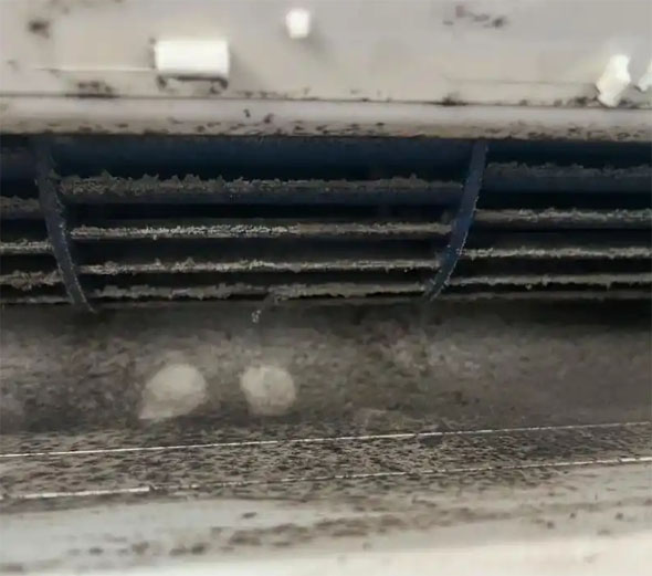 阳东空调吹的风有股烧焦味是怎么回事